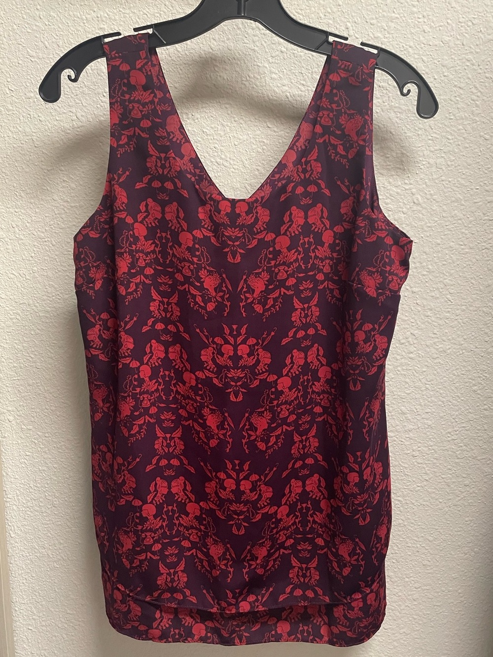 CAbi Cameo Top #3258 Burgundy/Coral Red Split Back -Sz Small